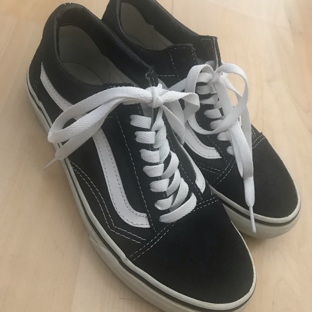 Vans Old Skool Sneakers *FIRM PRICE*